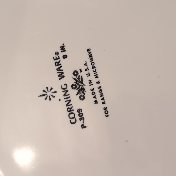 Corningware Pie Plate with Cornflower Pattern - Picture 3 of 4